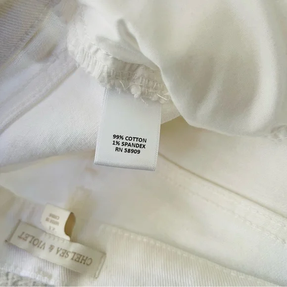 Chelsea & Violet White Denim Straight Leg Pant Size 27 Like New - Picture 4 of 8